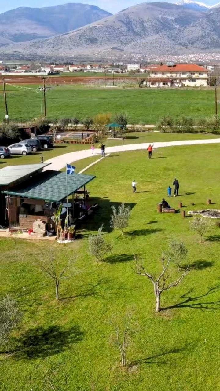 Avra Wooden House דירה